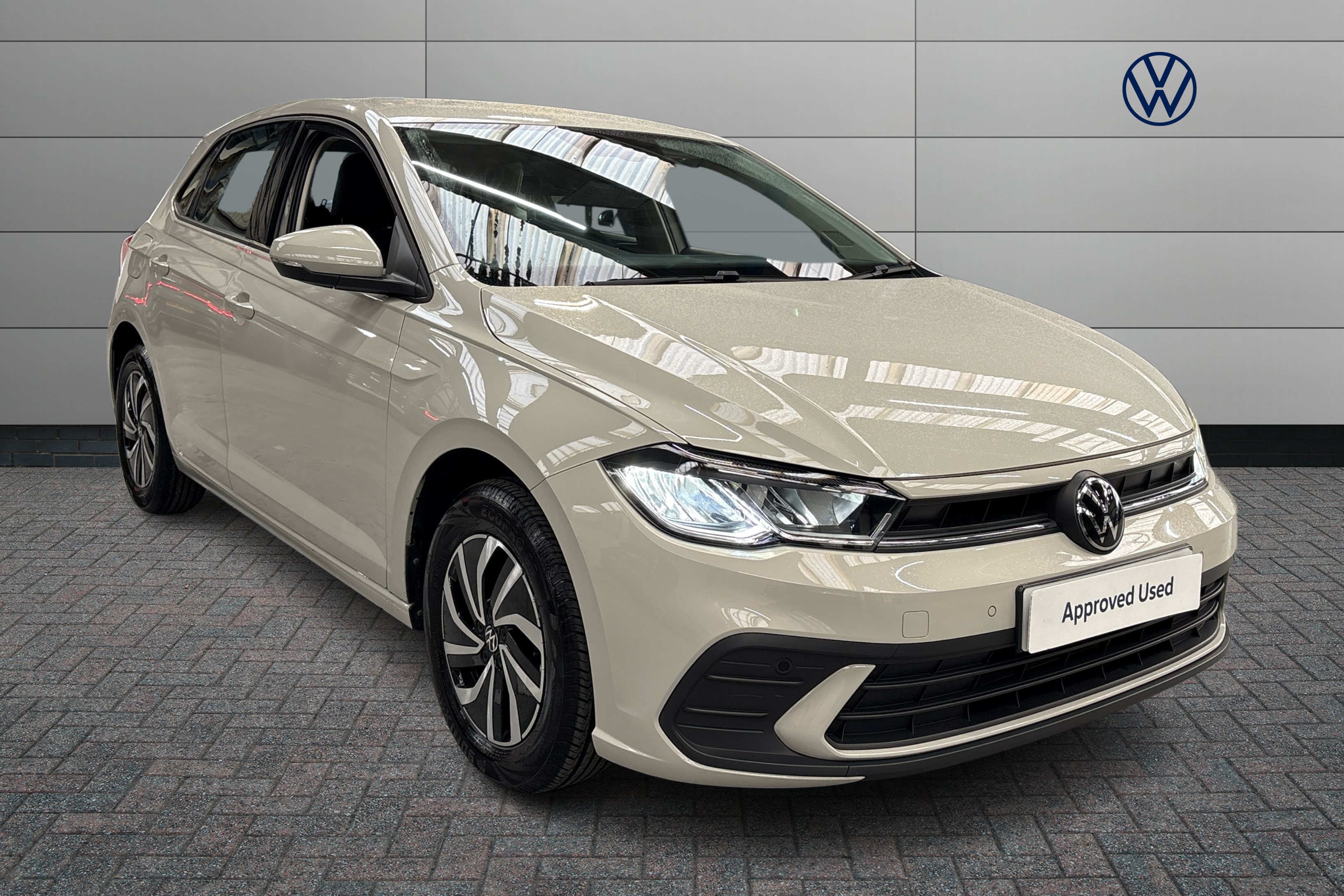 Main listing image - Volkswagen Polo