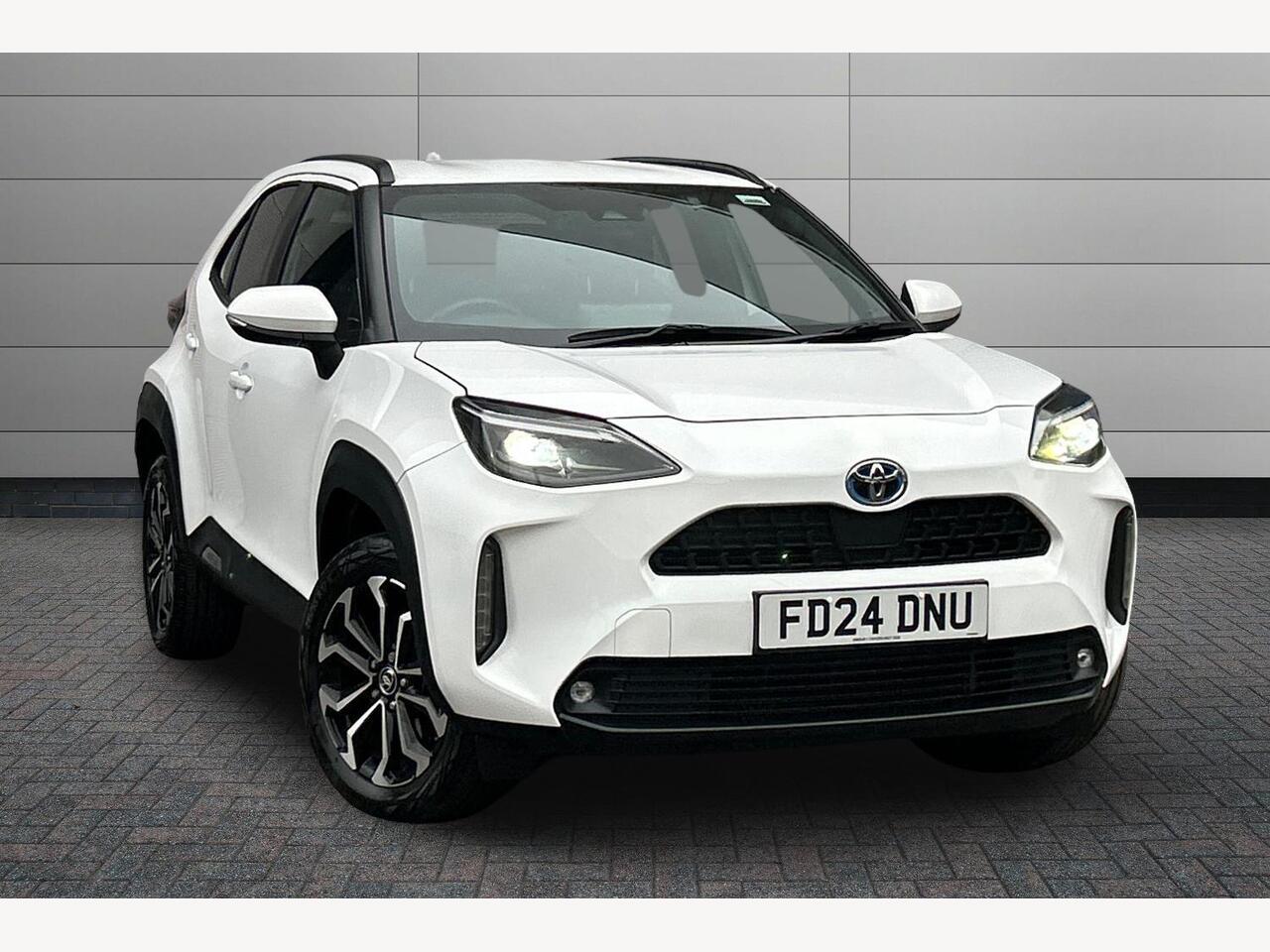Main listing image - Toyota Yaris Cross