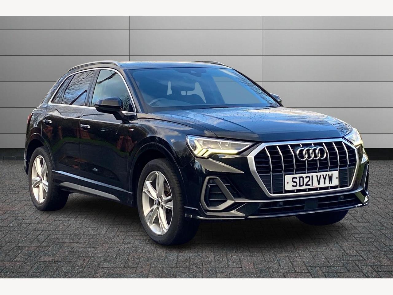 Main listing image - Audi Q3