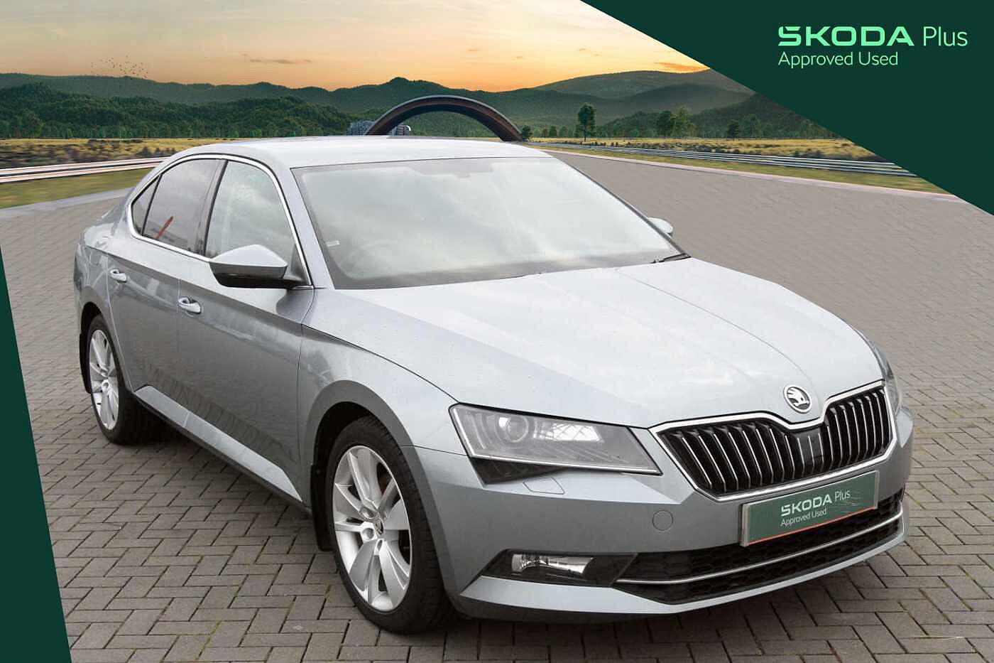 Main listing image - Skoda Superb