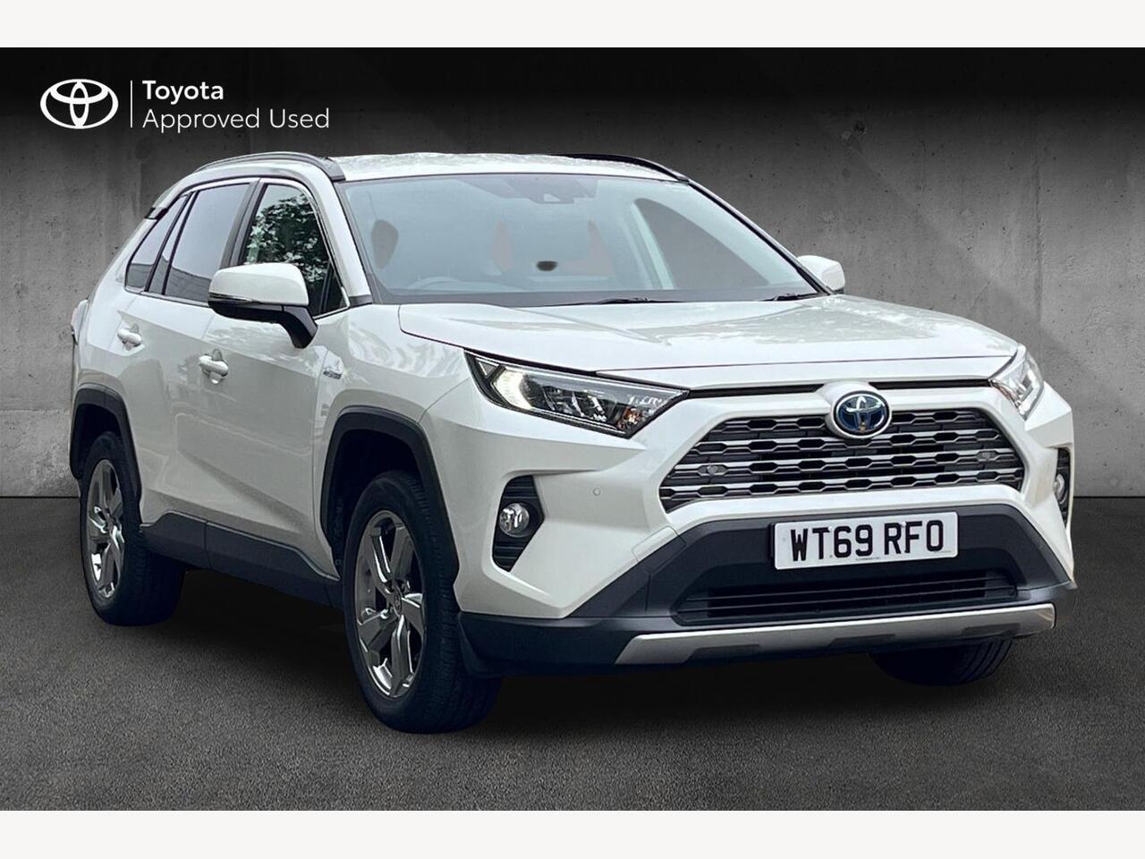 Main listing image - Toyota RAV4