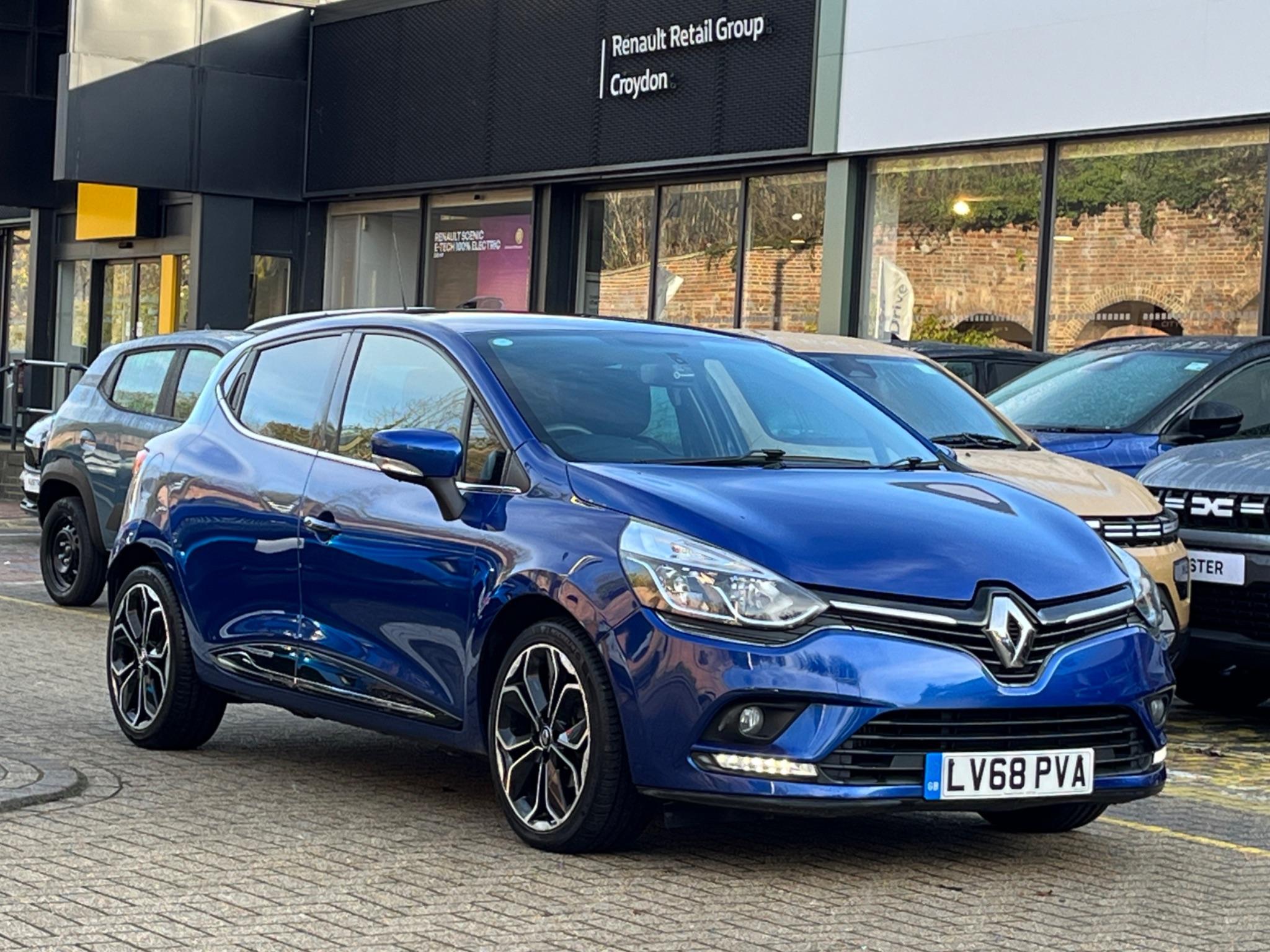 Main listing image - Renault Clio