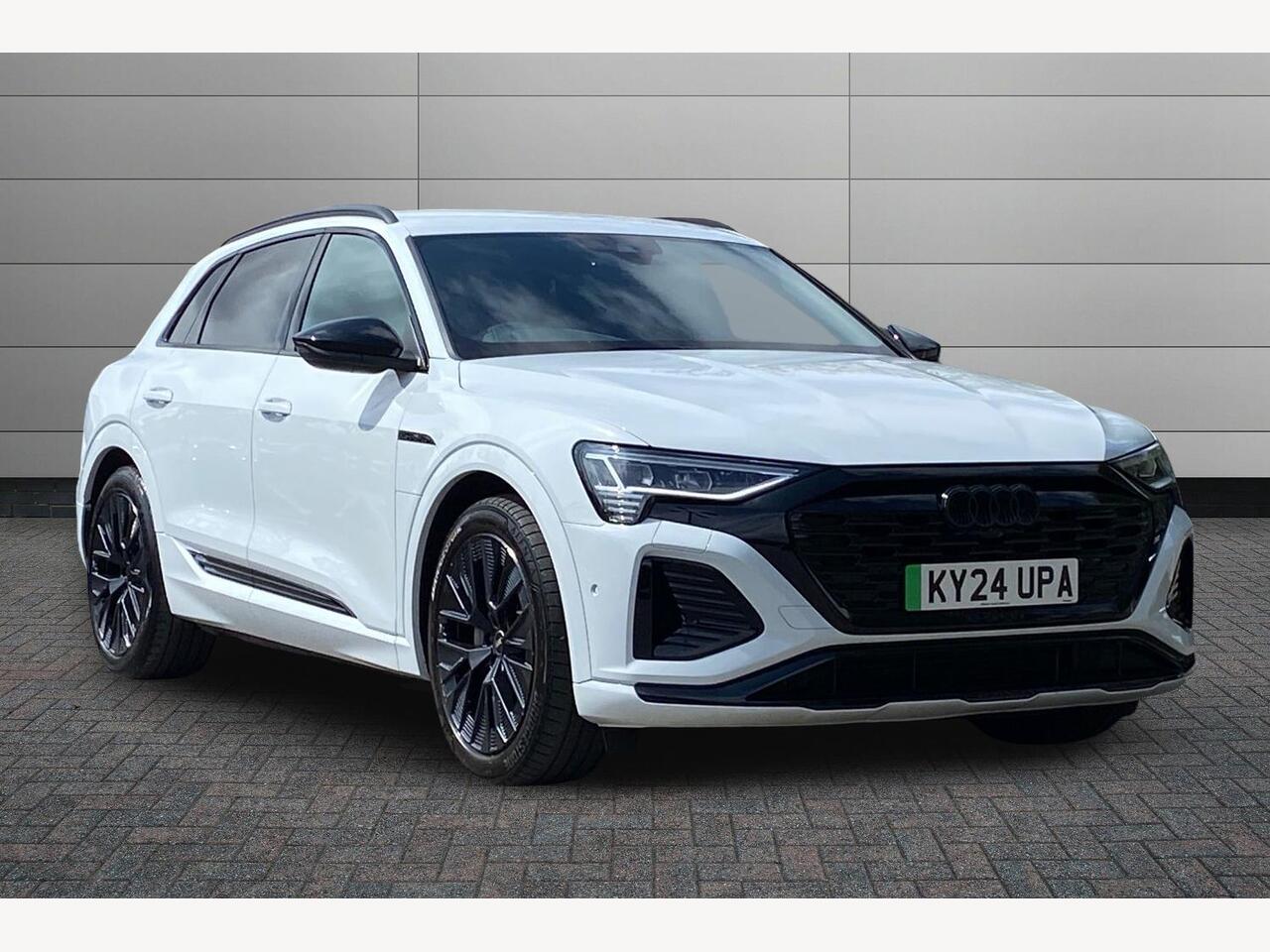 Main listing image - Audi Q8