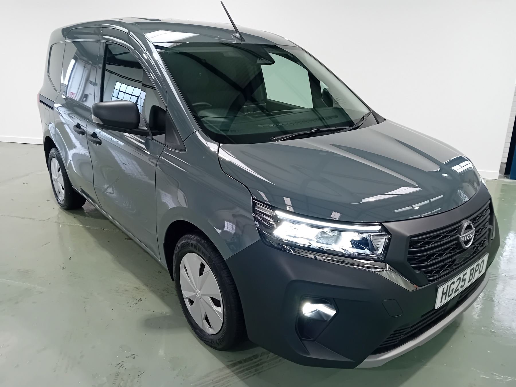Main listing image - Nissan Townstar