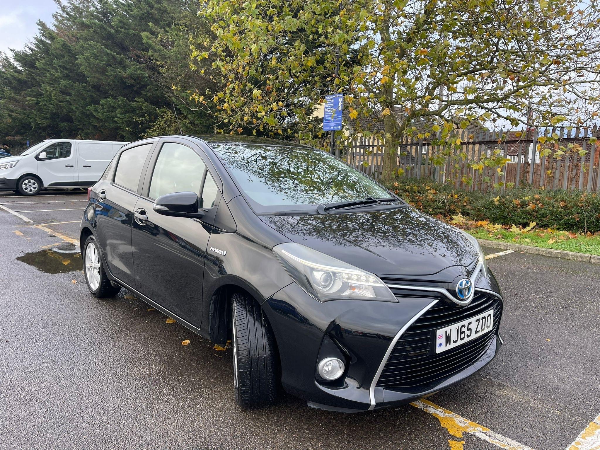 Main listing image - Toyota Yaris