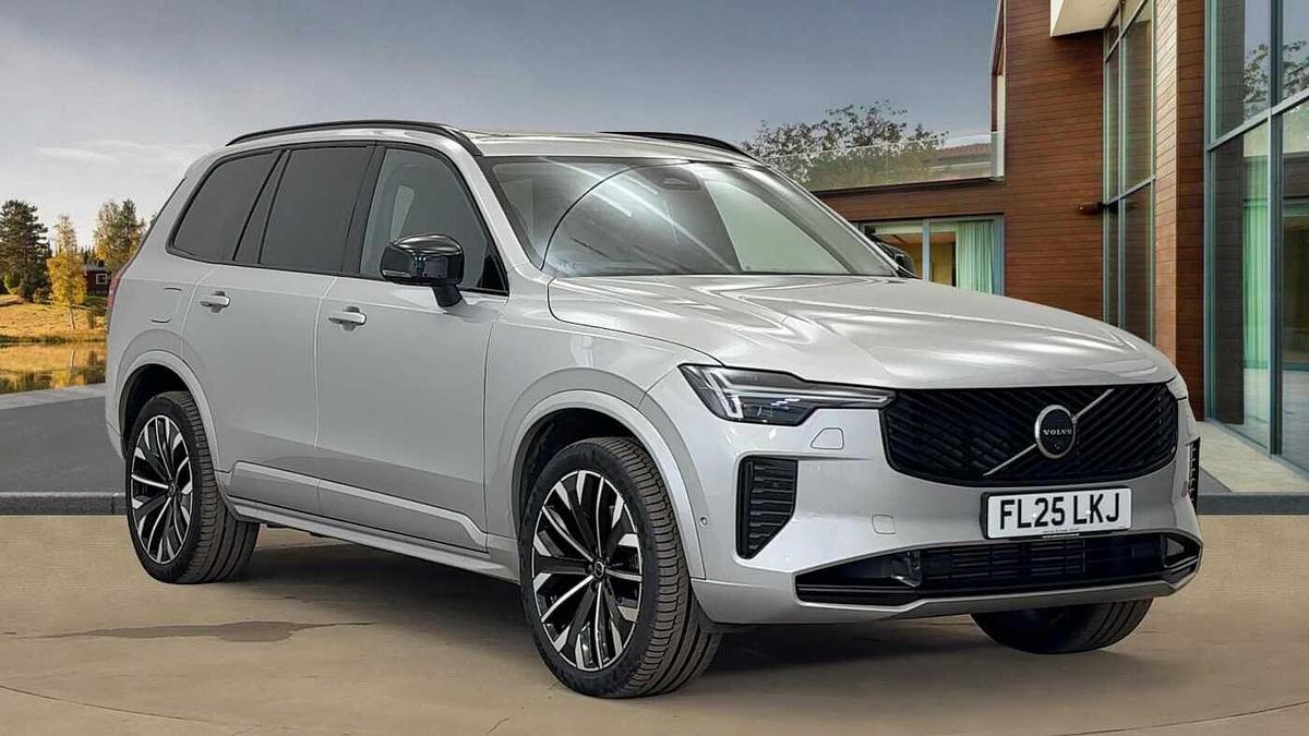 Main listing image - Volvo XC90