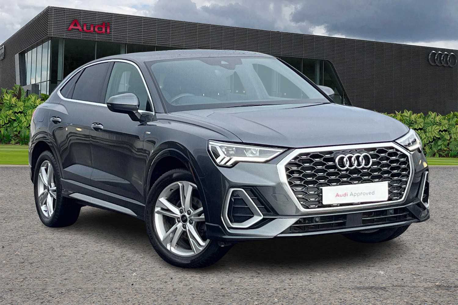 Main listing image - Audi Q3