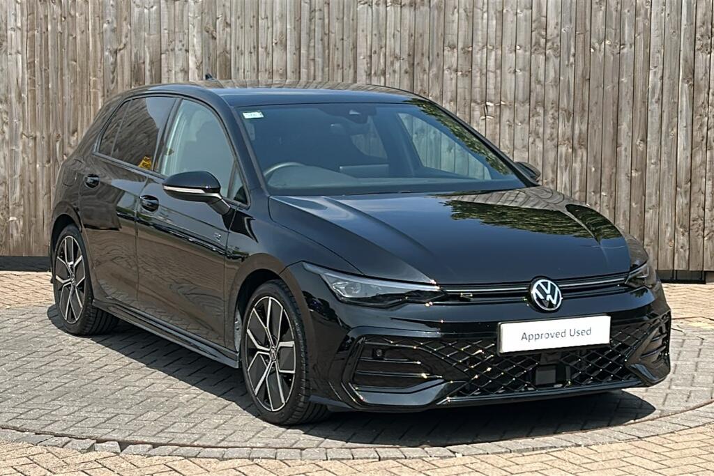 Main listing image - Volkswagen Golf