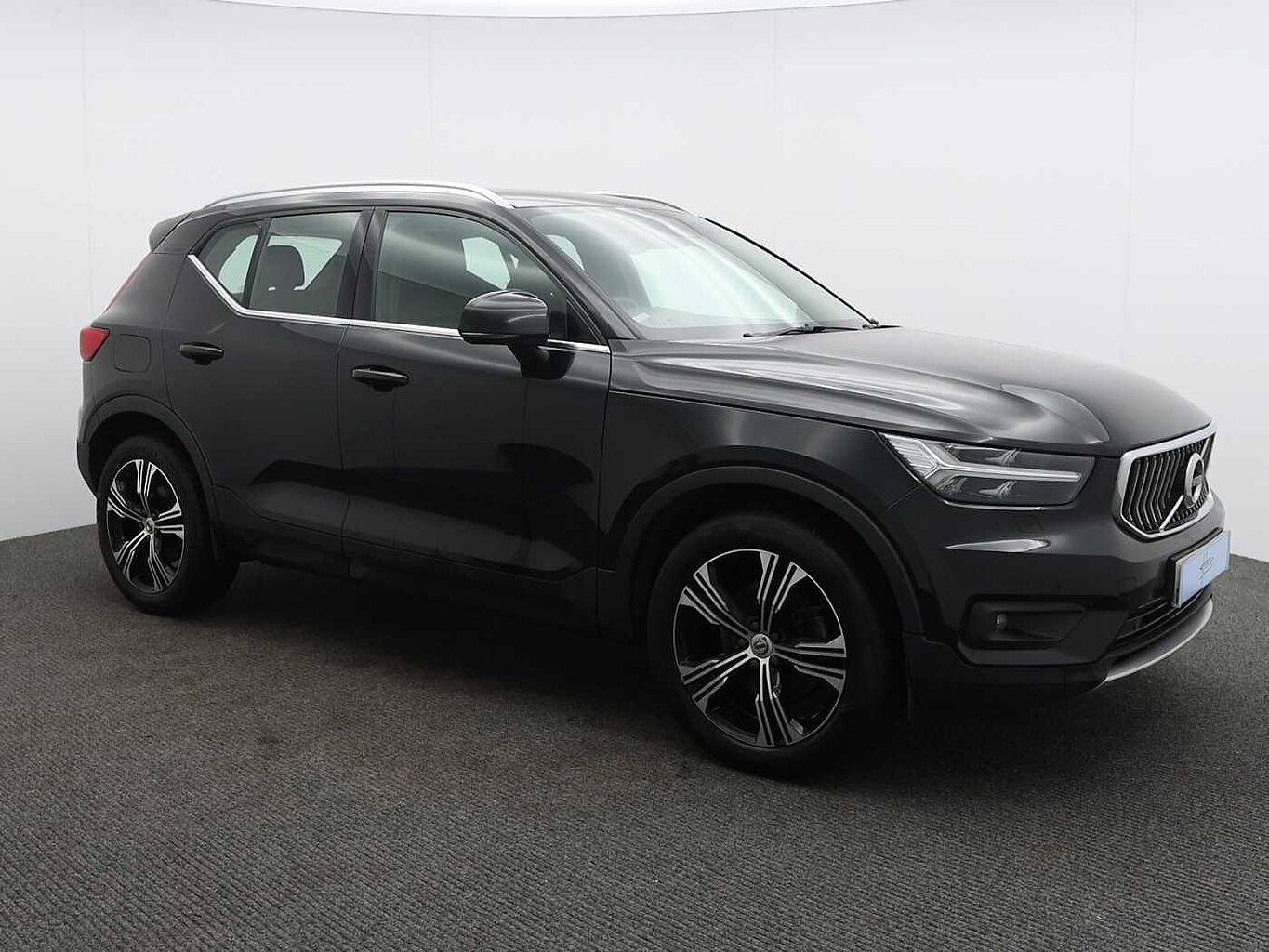 Main listing image - Volvo XC40