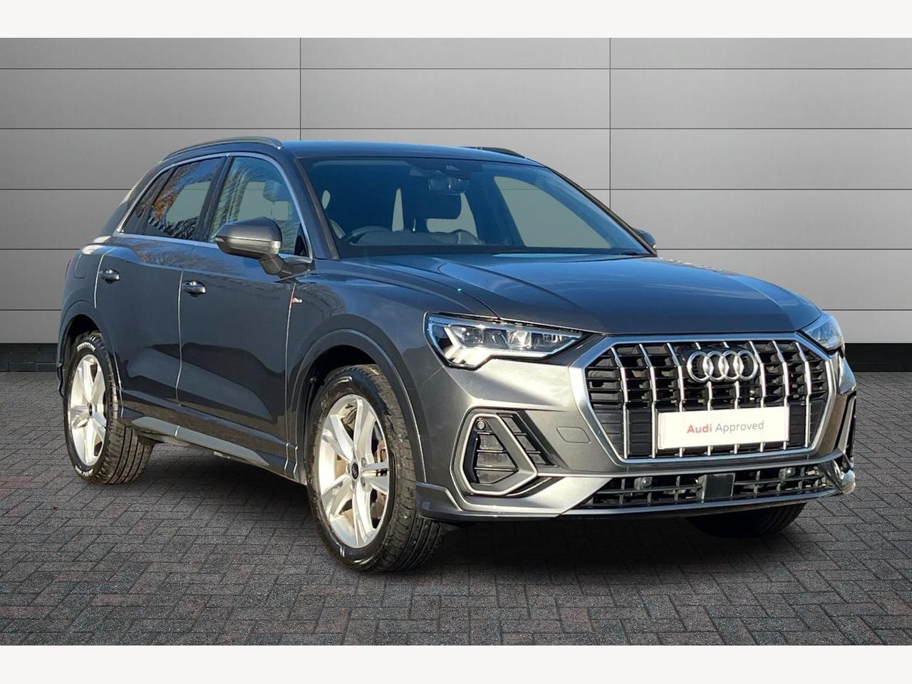 Main listing image - Audi Q3