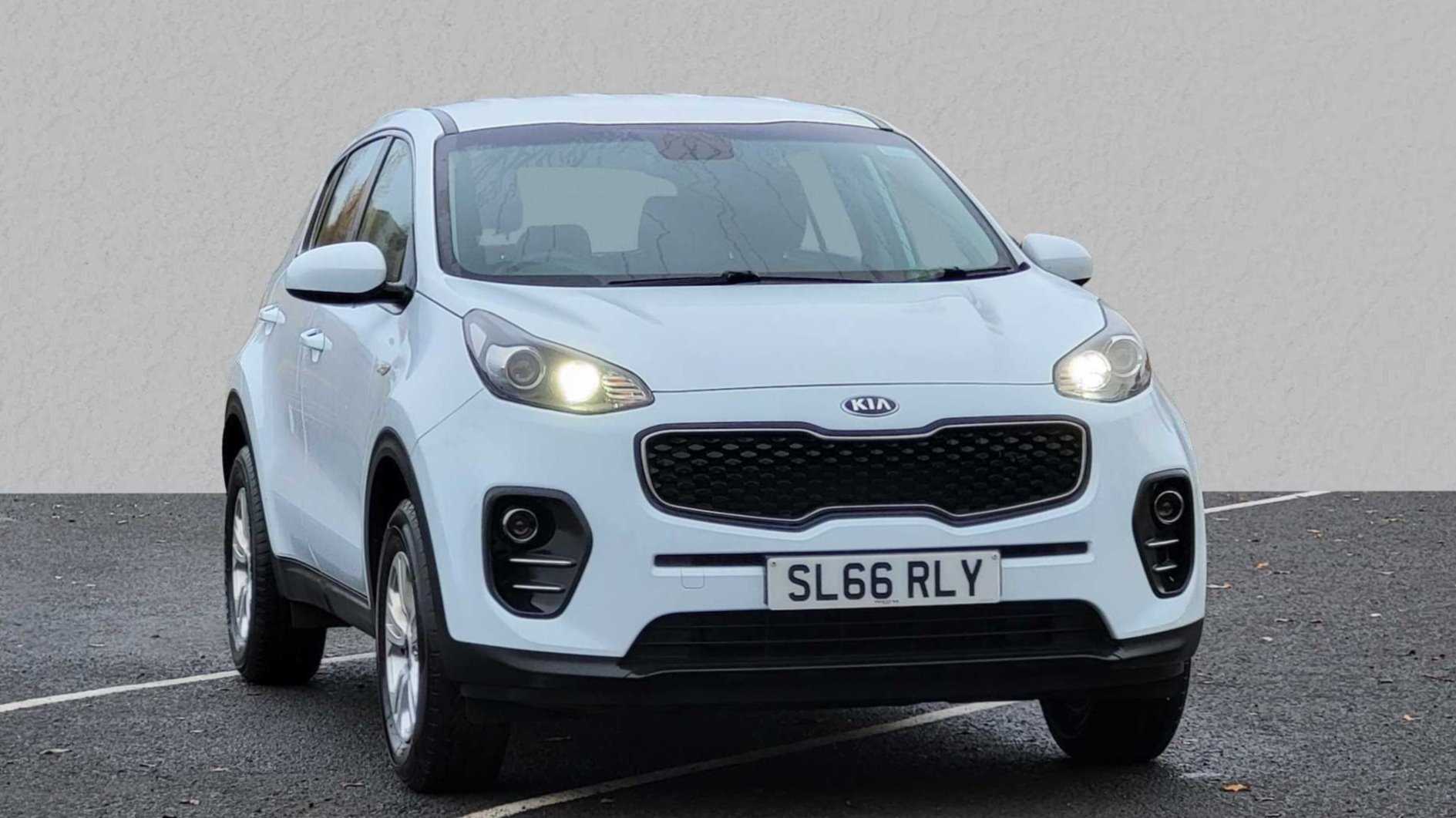 Main listing image - Kia Sportage