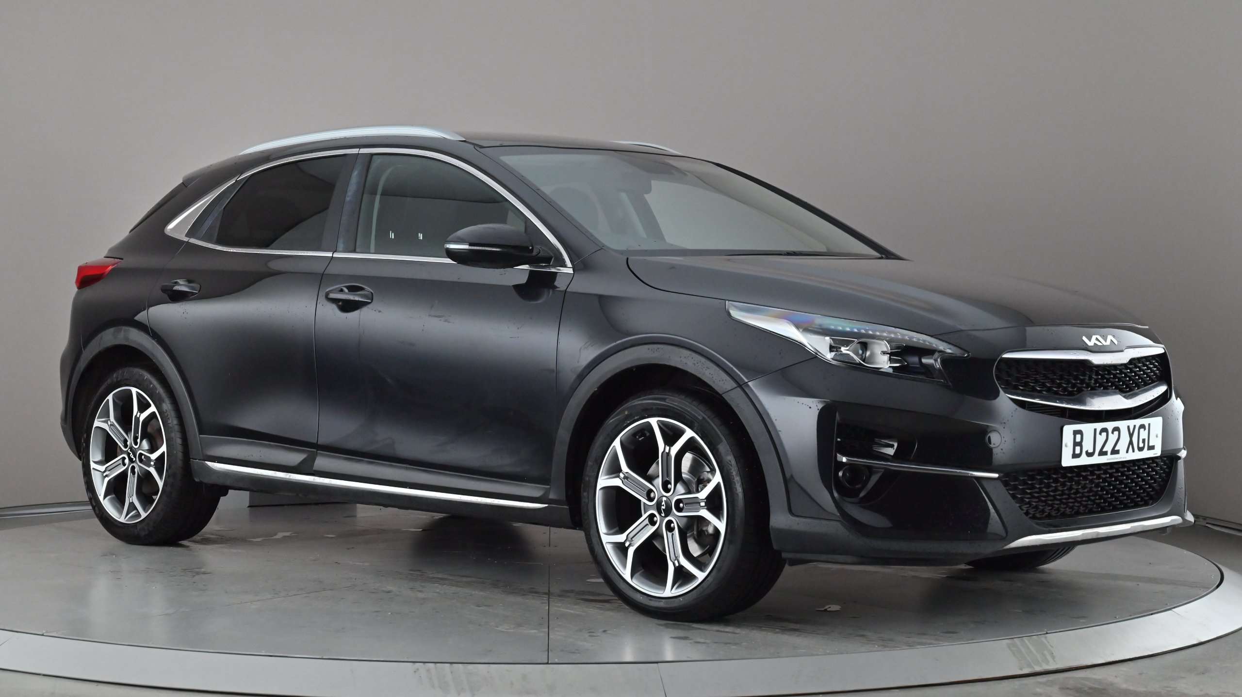 Main listing image - Kia XCeed