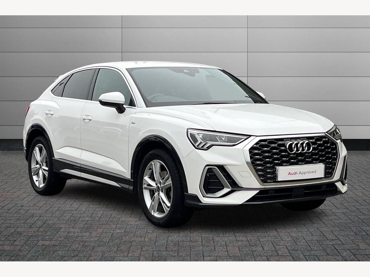 Main listing image - Audi Q3