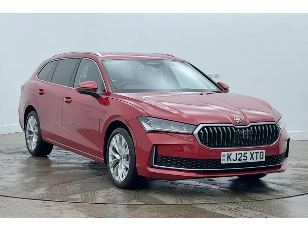 Main listing image - Skoda Superb Estate