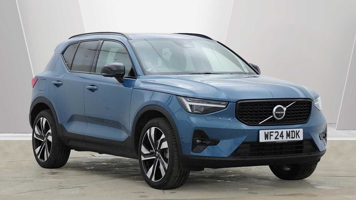 Main listing image - Volvo XC40