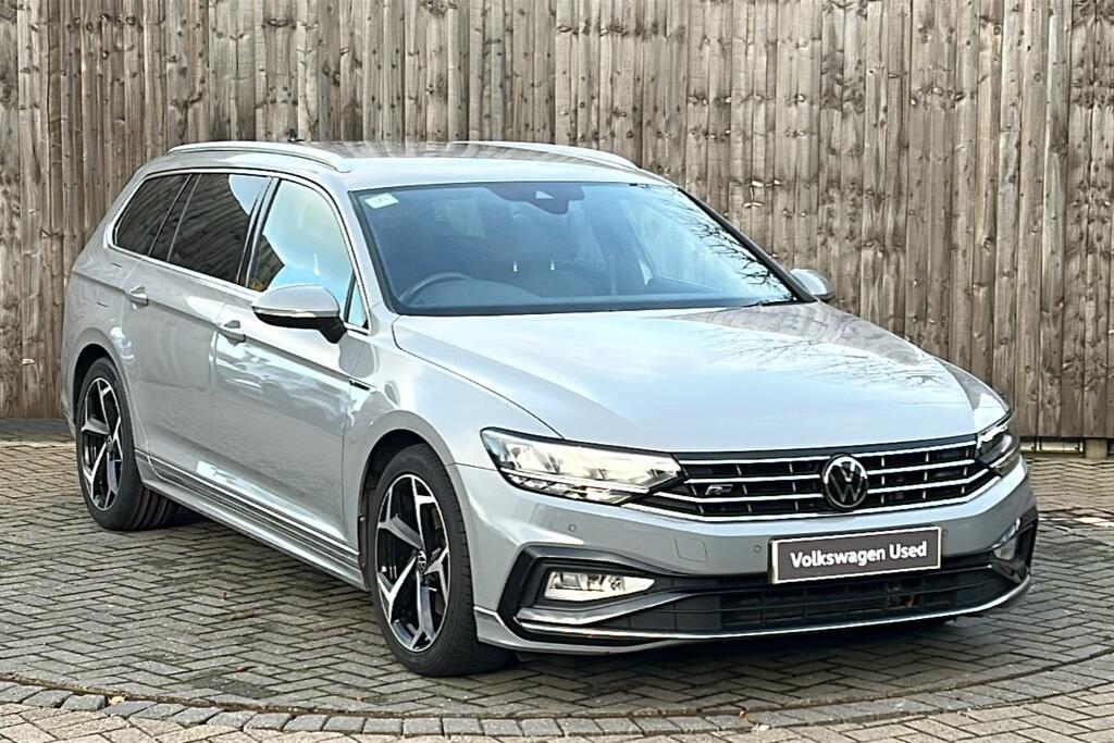 Main listing image - Volkswagen Passat Estate