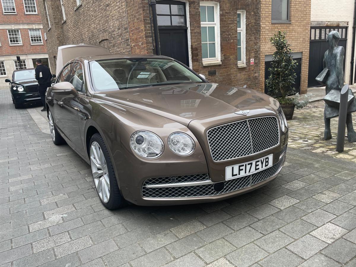 Main listing image - Bentley Flying Spur