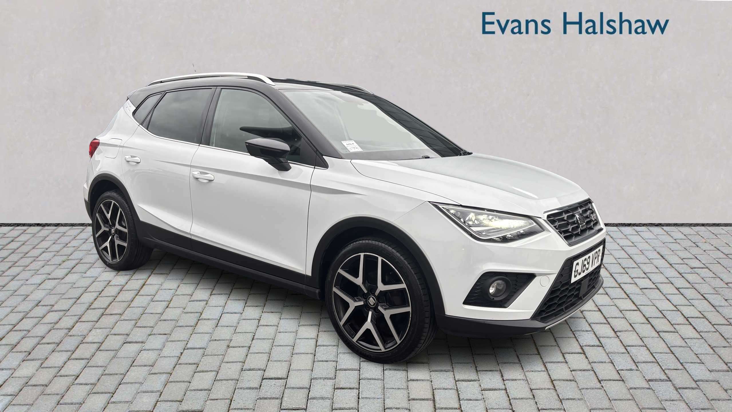 Main listing image - SEAT Arona