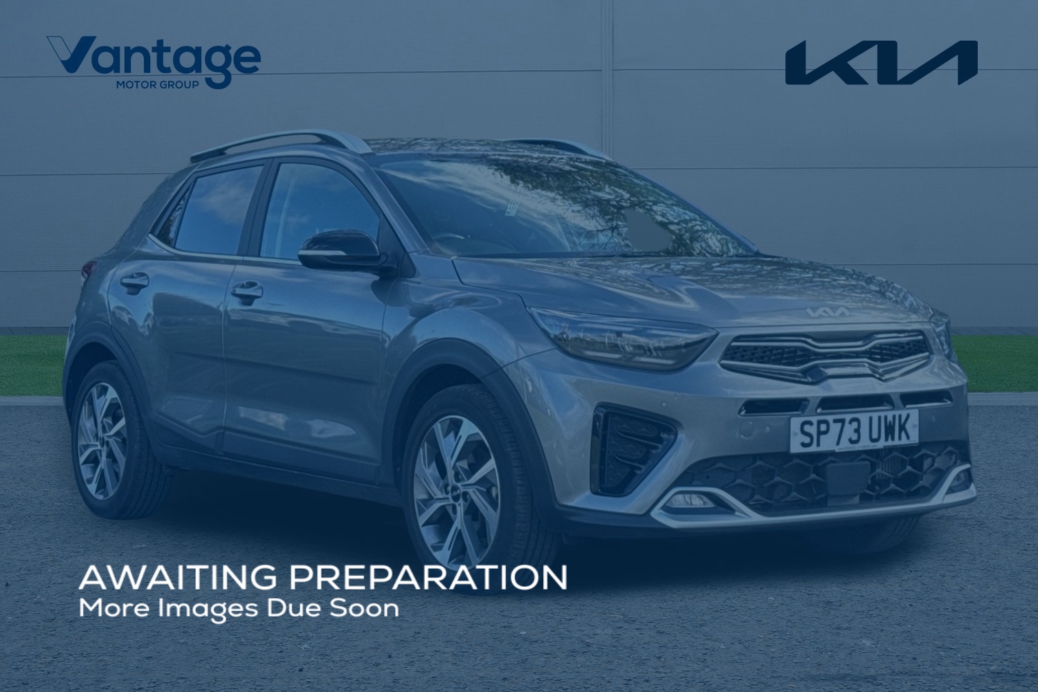 Main listing image - Kia Stonic
