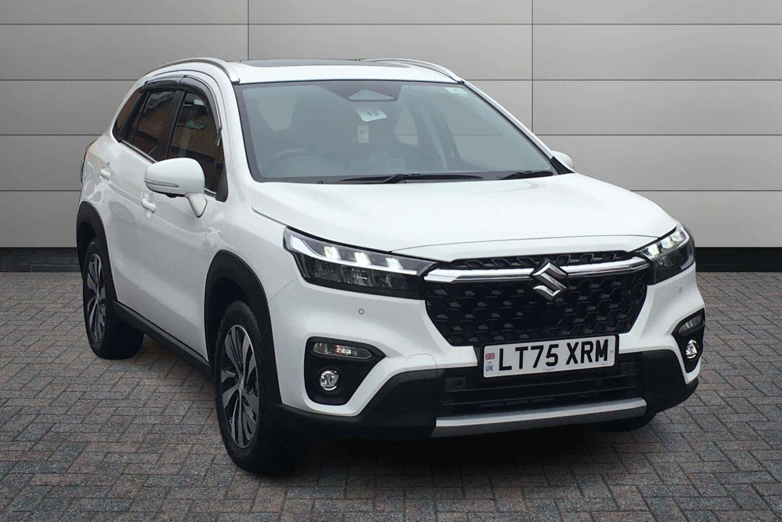 Main listing image - Suzuki S-Cross