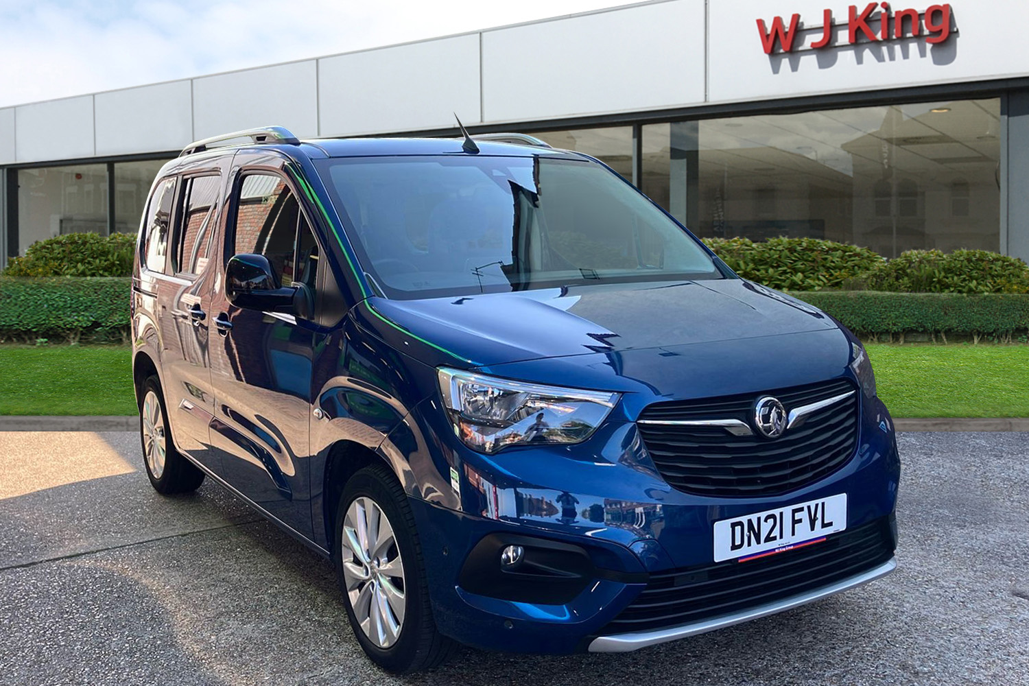 Main listing image - Vauxhall Combo Life