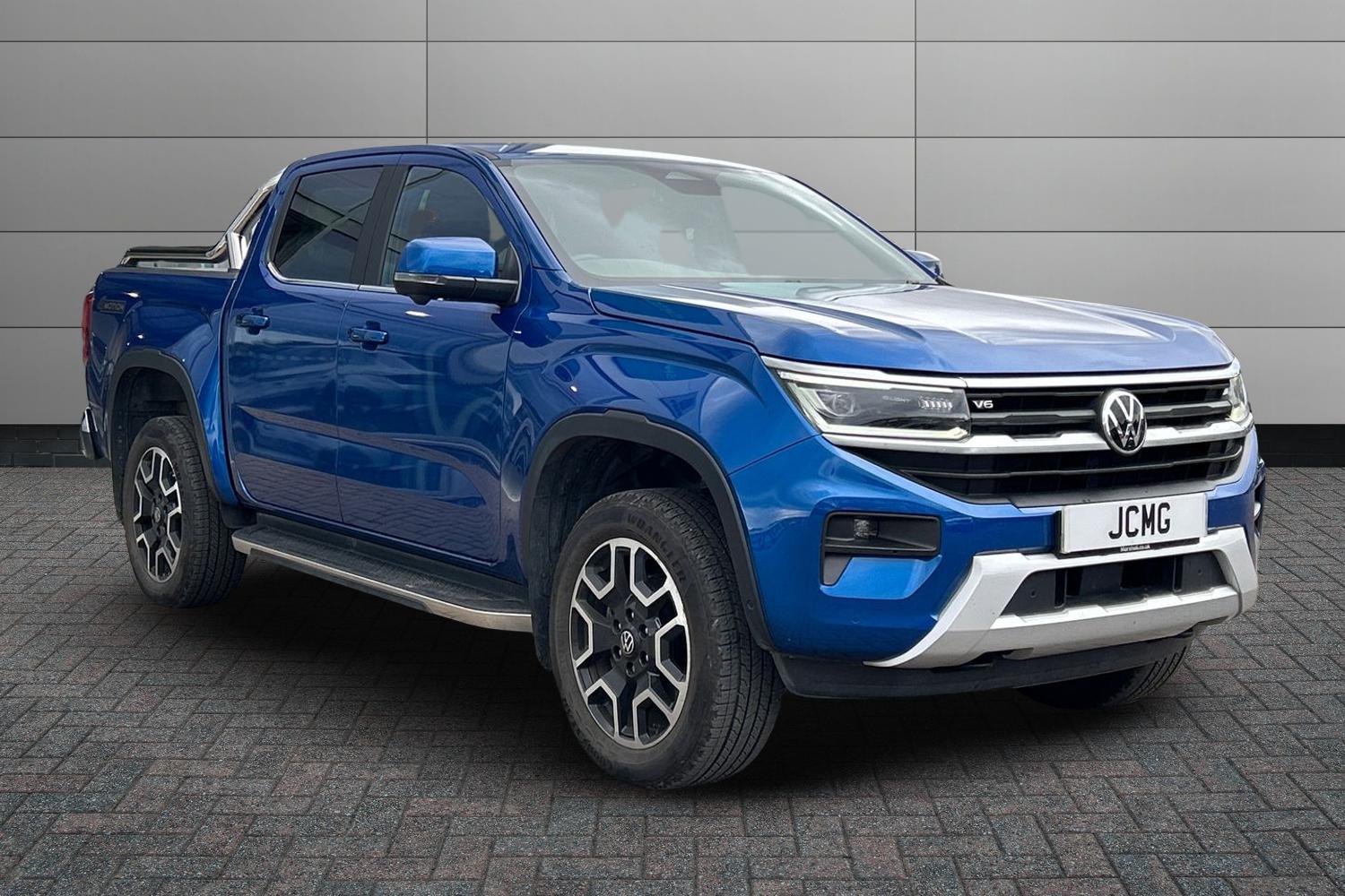 Main listing image - Volkswagen Amarok