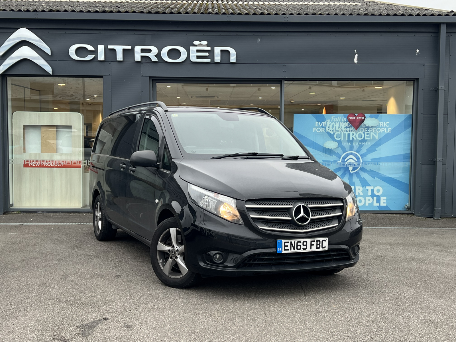 Main listing image - Mercedes-Benz Vito