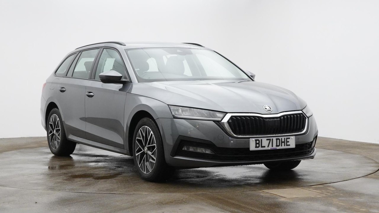 Main listing image - Skoda Octavia Estate