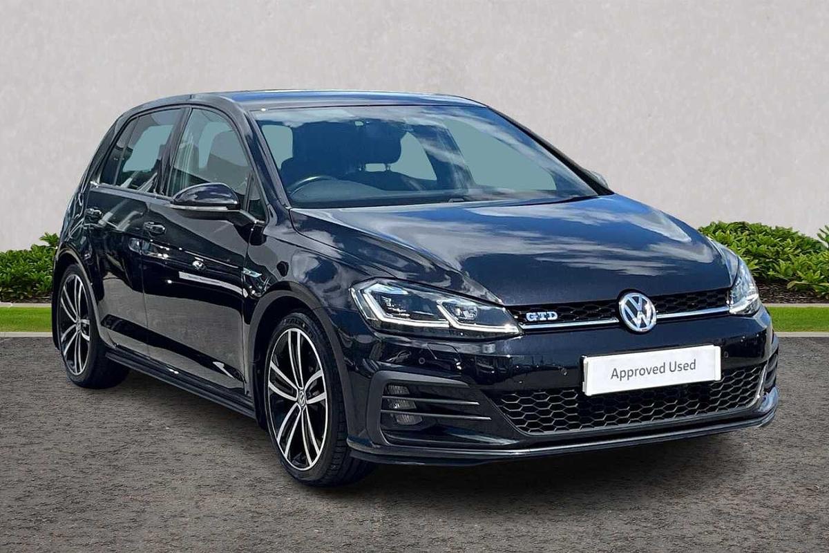 Main listing image - Volkswagen Golf