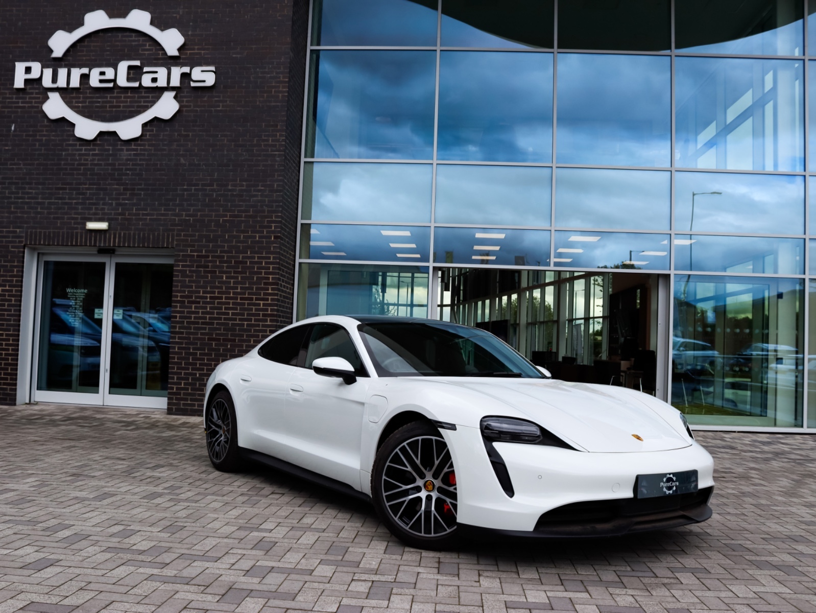 Main listing image - Porsche Taycan