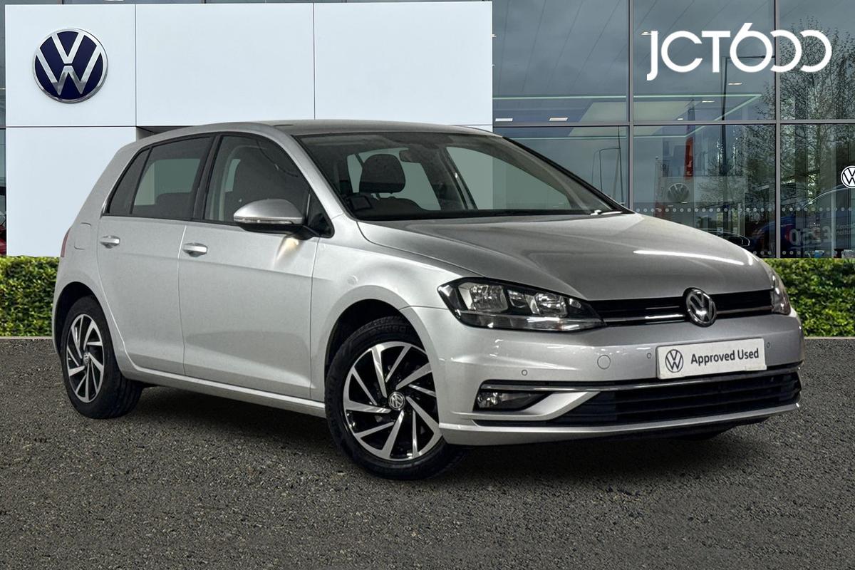 Main listing image - Volkswagen Golf