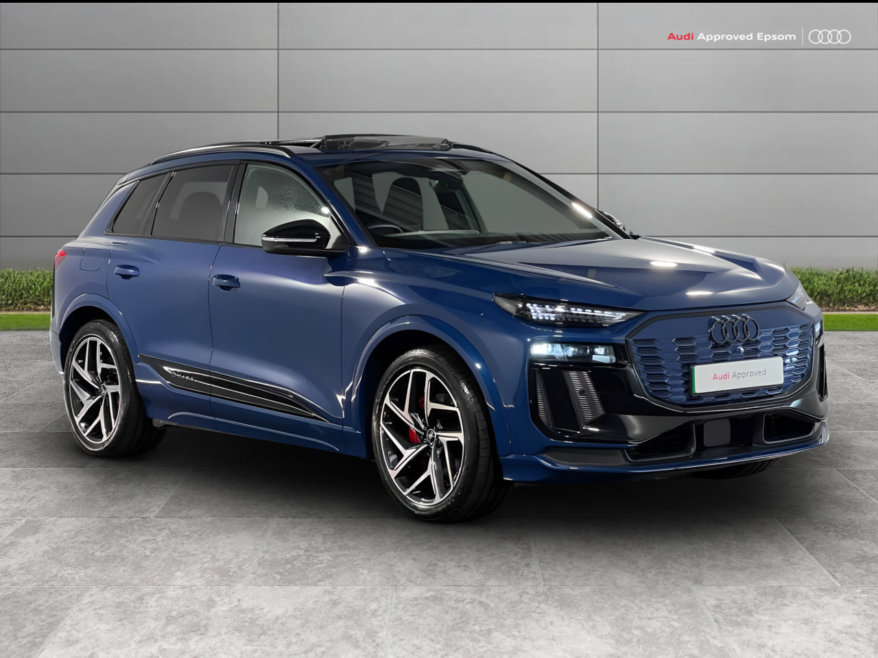 Main listing image - Audi Q6 e-tron