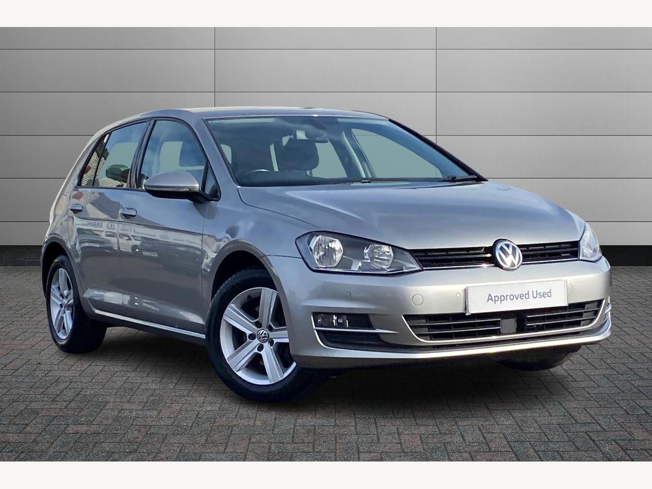 Main listing image - Volkswagen Golf