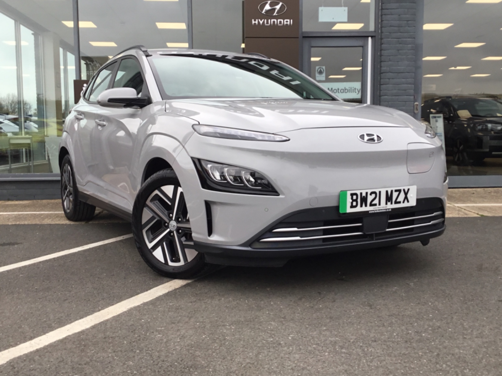 Main listing image - Hyundai Kona Electric