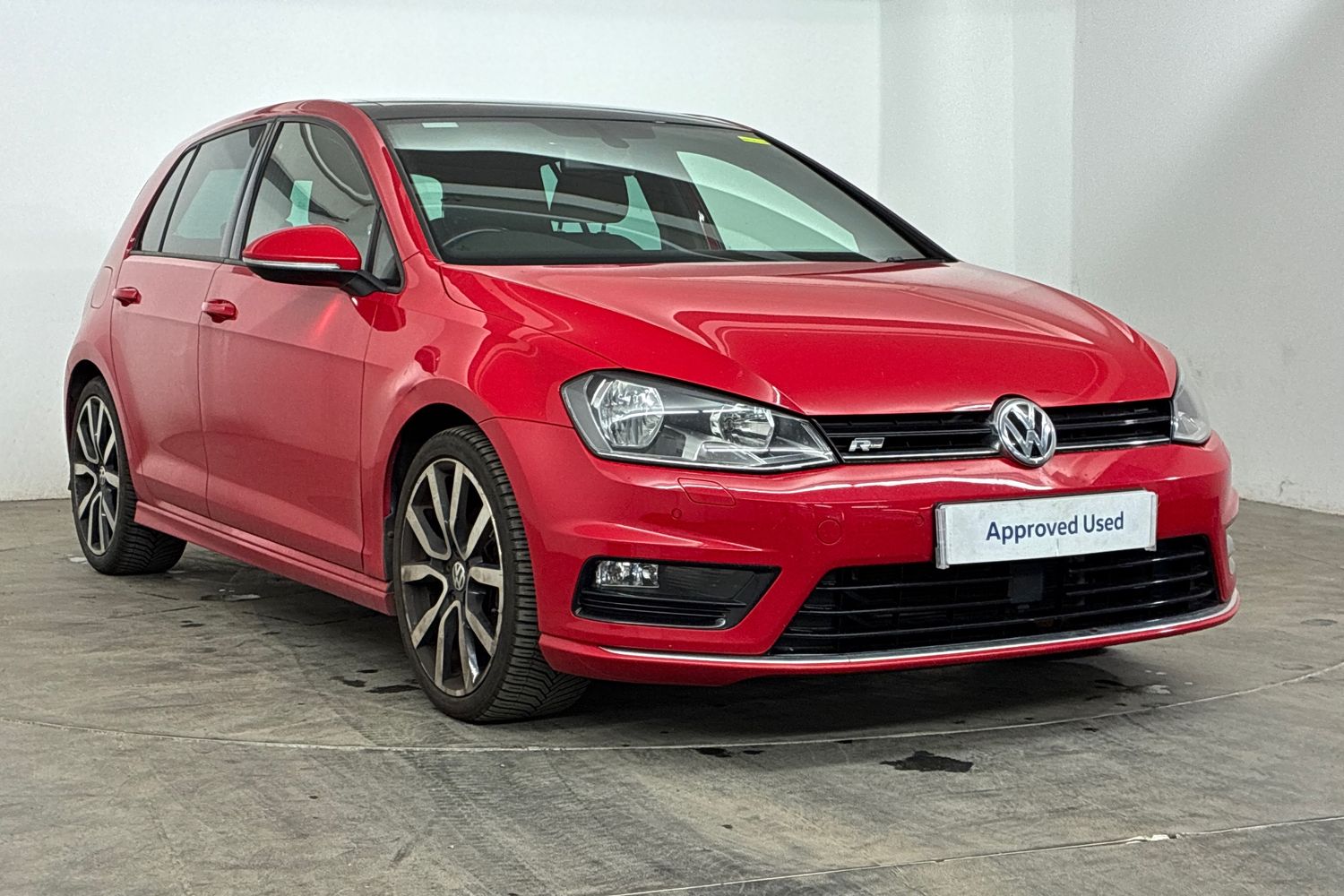 Main listing image - Volkswagen Golf