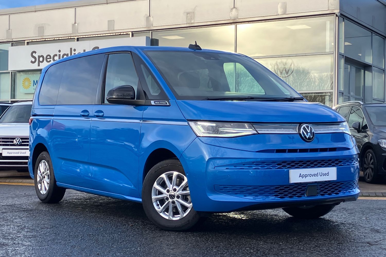 Main listing image - Volkswagen Multivan