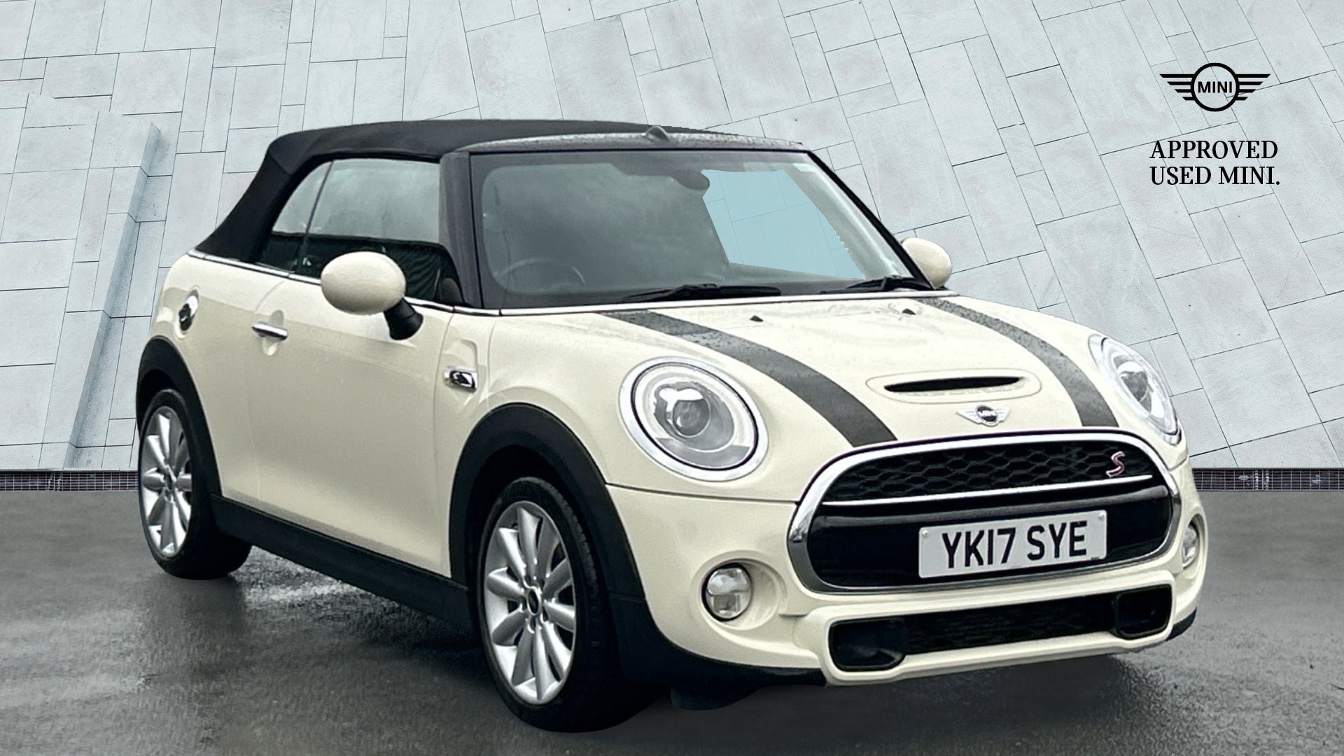 Main listing image - MINI Convertible