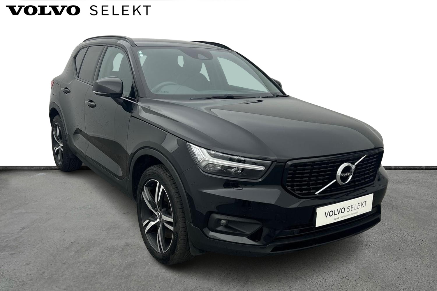 Main listing image - Volvo XC40 Recharge
