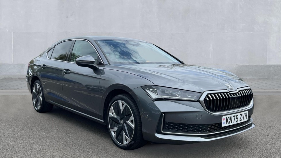 Main listing image - Skoda Superb