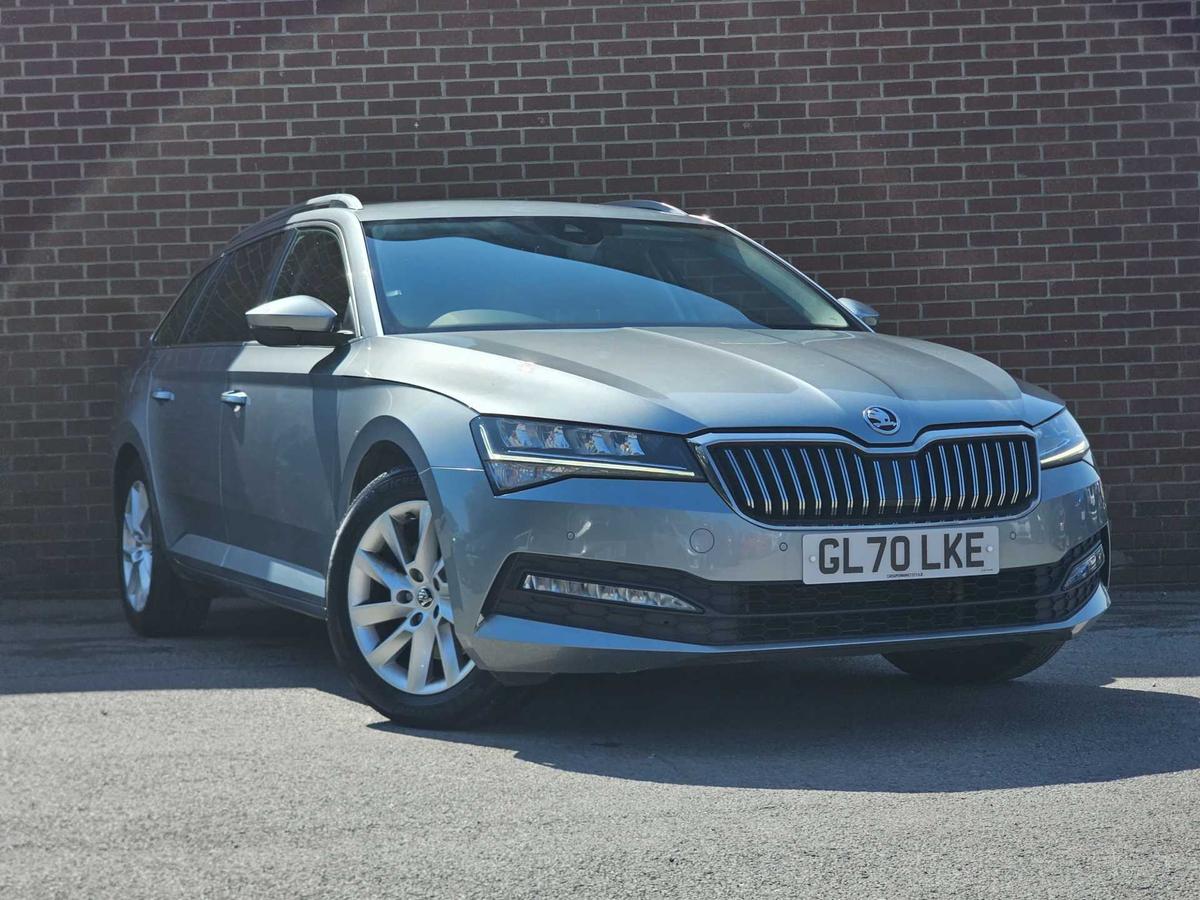 Main listing image - Skoda Superb