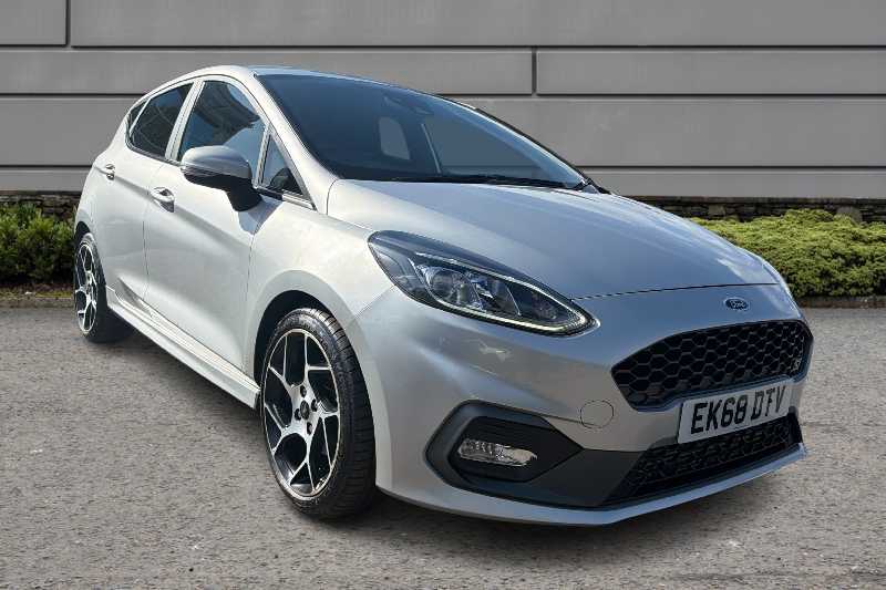 Main listing image - Ford Fiesta