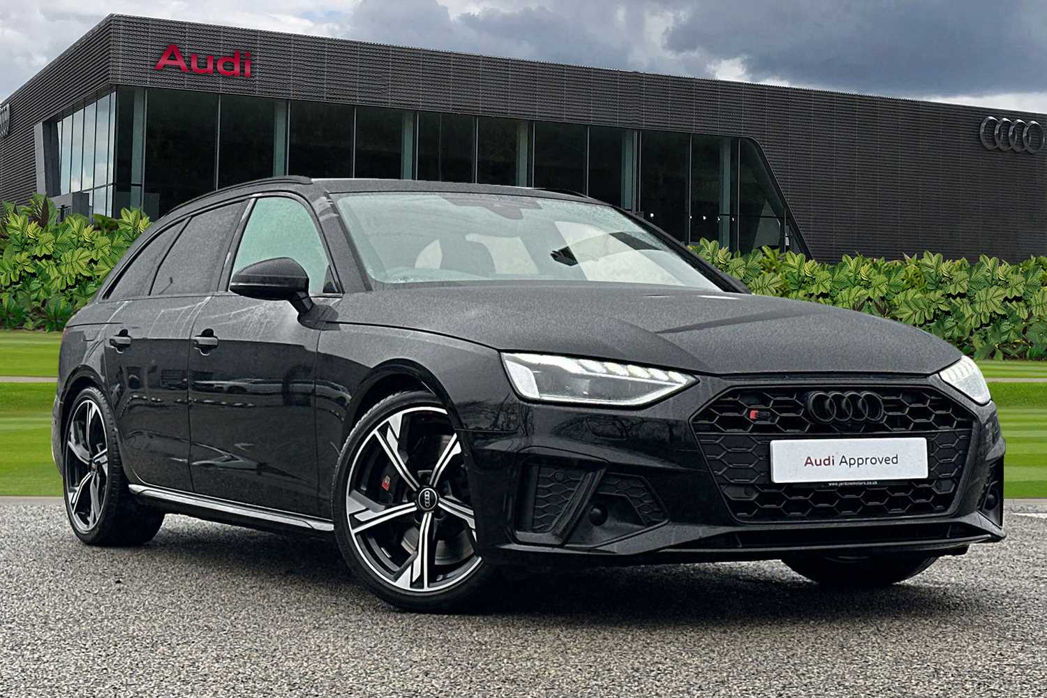 Main listing image - Audi S4