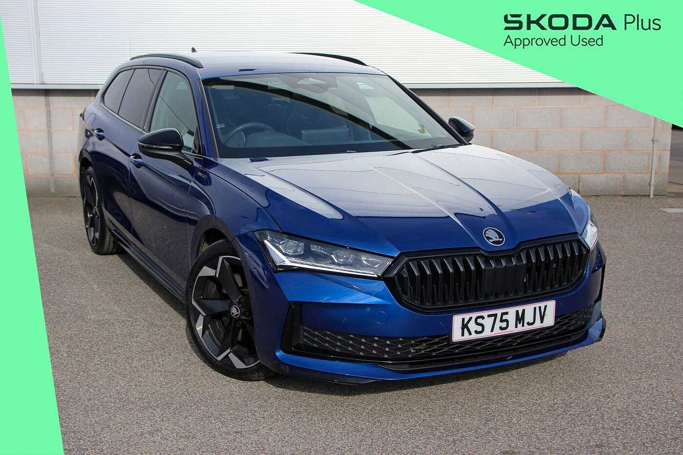 Main listing image - Skoda Superb