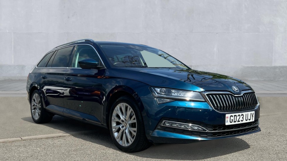 Main listing image - Skoda Superb
