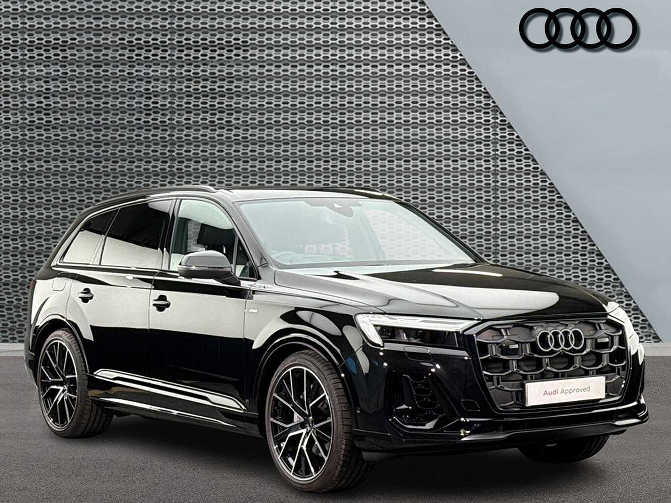 Main listing image - Audi Q7