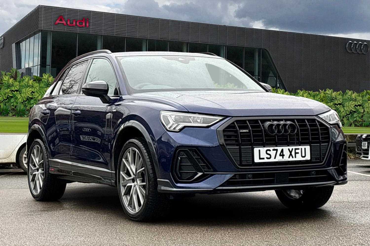 Main listing image - Audi Q3