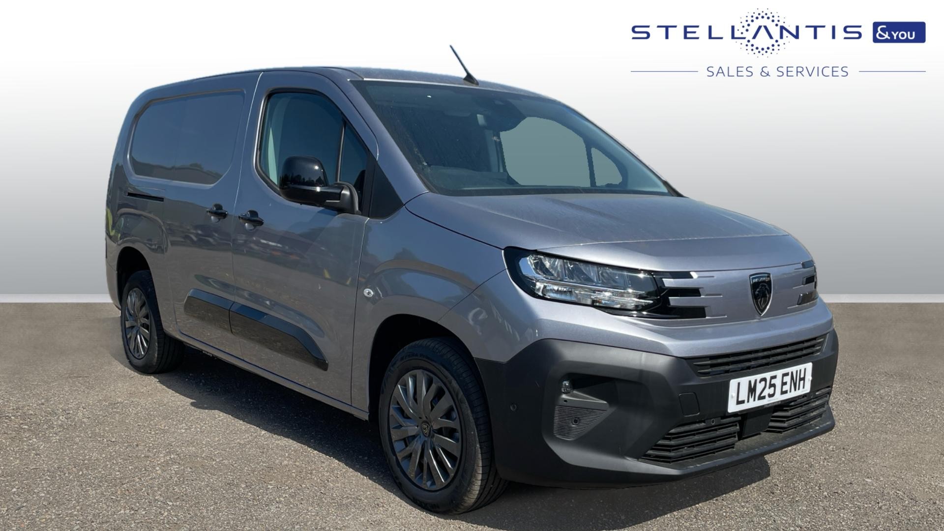 Main listing image - Peugeot Partner