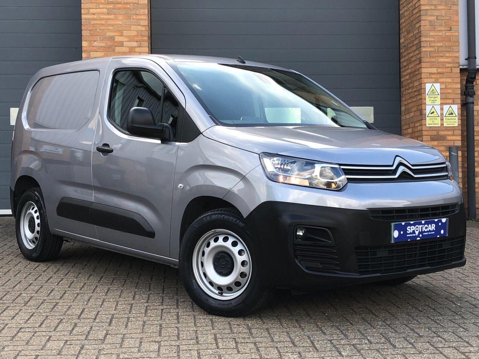 Main listing image - Citroen e-Berlingo