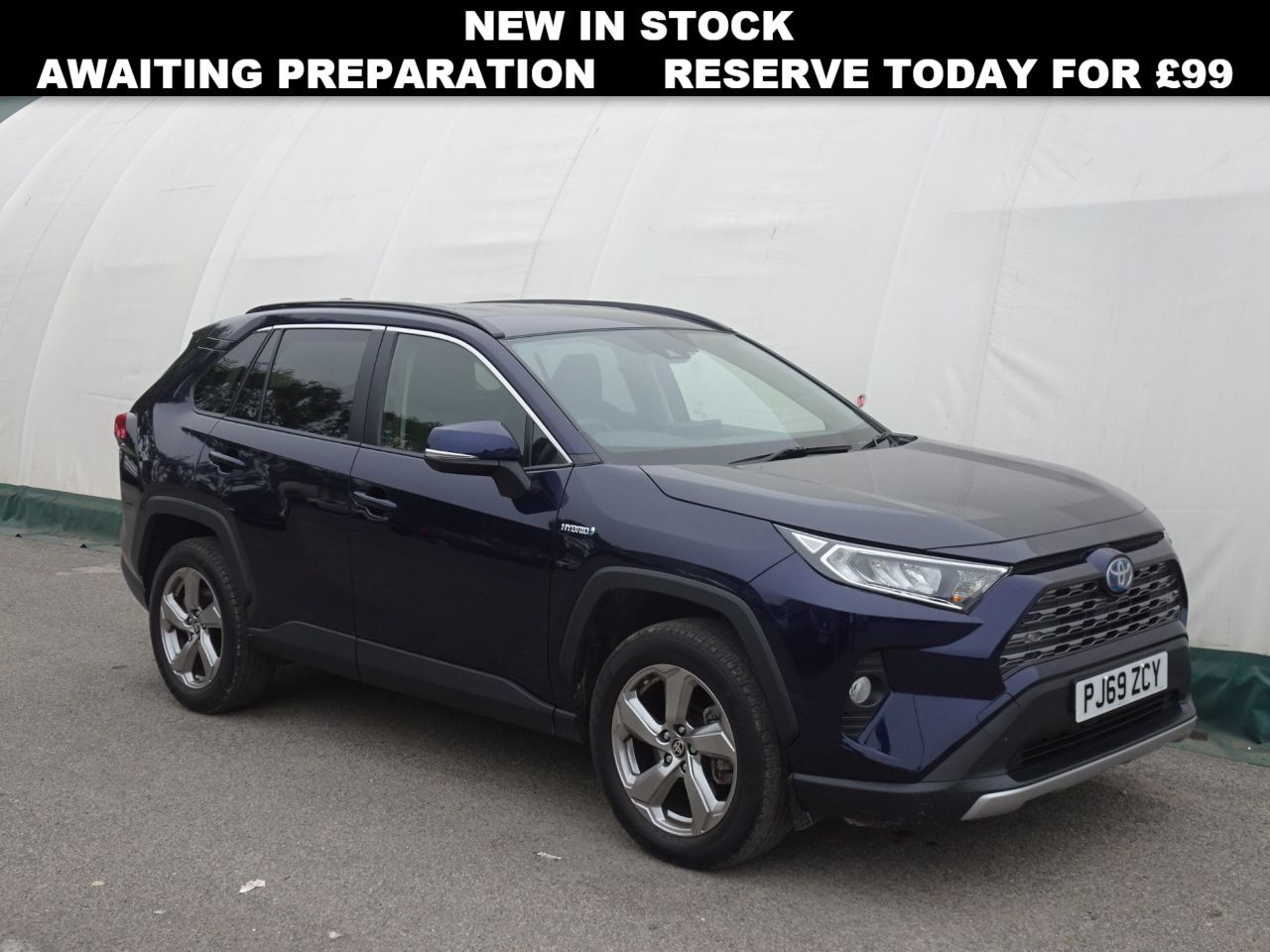 Main listing image - Toyota RAV4