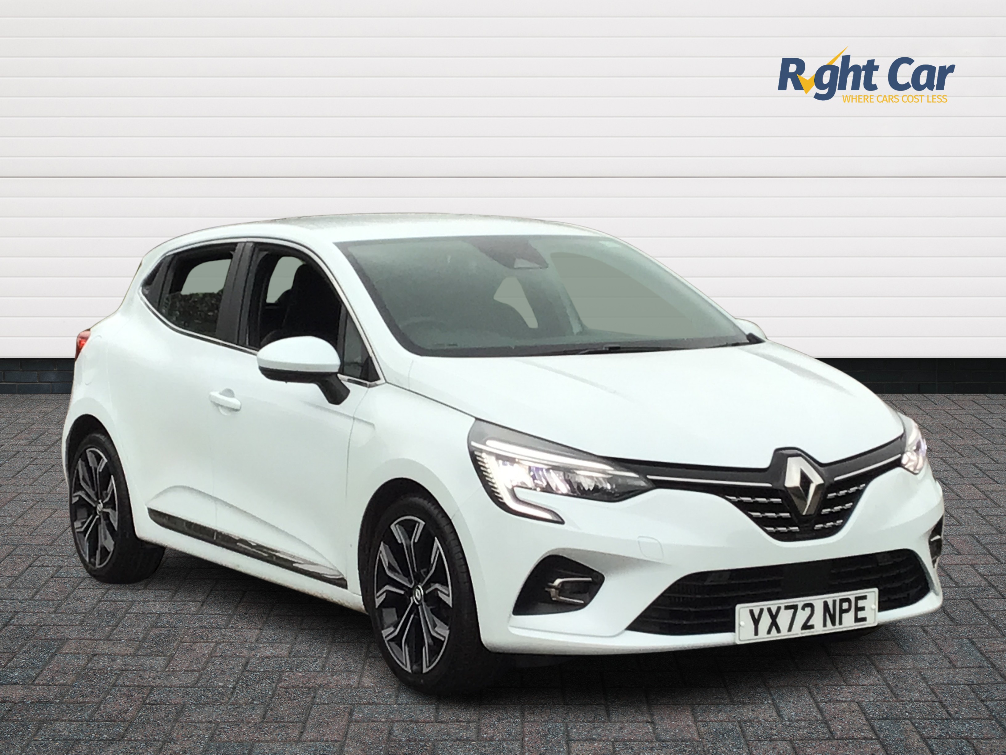 Main listing image - Renault Clio